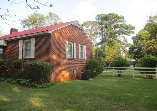 Photo 3 of Single family home for sale at 508 Corning St, Anderson, SC 29624 | MLS# 20299398 | Listing updated on 2026-09-01
