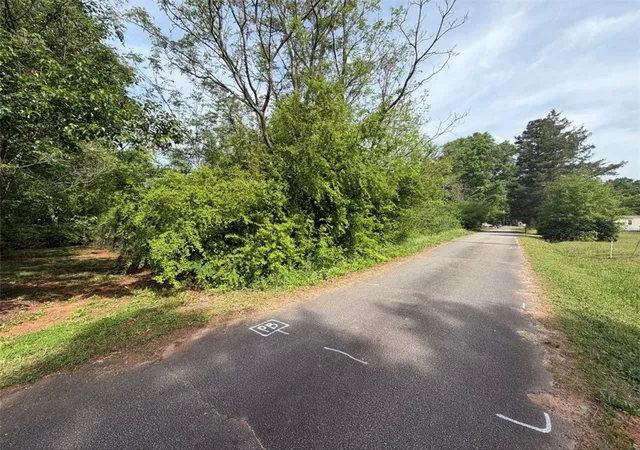 Photo 4 of Sale Pending at 102 Sioux St, Laurens, SC 29360 | MLS# 20300301 | Listing updated on 2026-09-12