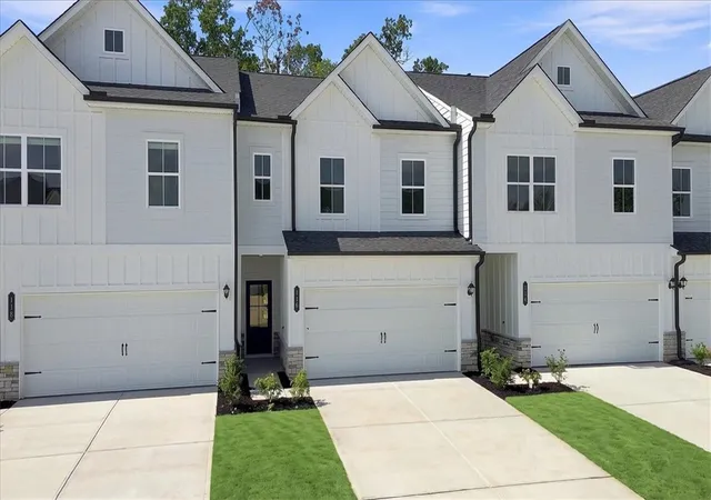 Photo 2 of Townhouse for sale at 116 Brass Tack Dr, Greenville, SC 29611 | MLS# 20300490 | Listing updated on 2026-09-18