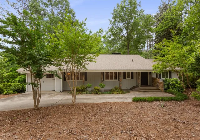 Photo 1 of Single family home for sale at 5 High Tide Ct, Salem, SC 29676 | MLS# 20300700 | Listing updated on 2026-09-08
