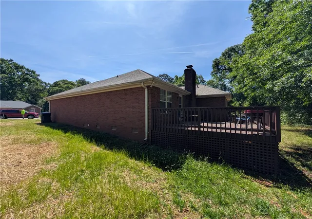 Photo 2 of Single family home for sale at 124 Woodbridge Ct, Anderson, SC 29621 | MLS# 20300914 | Listing updated on 2026-10-12