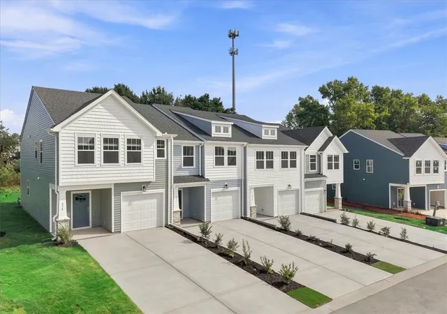 Photo 2 of Townhouse for sale at 236 Silo Ridge Dr, Anderson, SC 29621 | MLS# 20301268 | Listing updated on 2026-09-03