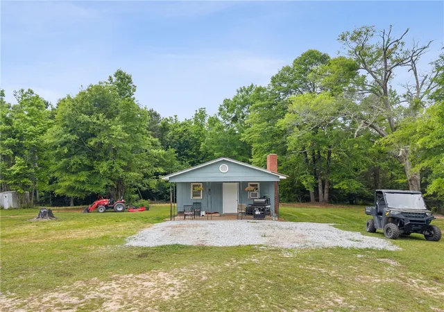 Photo 2 of Single family home for sale at 109 Wilton E Hall Rd, Starr, SC 29684 | MLS# 20301183 | Listing updated on 2026-09-10
