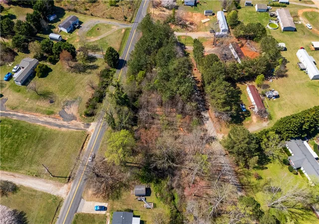 Photo 2 of Sale Pending at 108 Watts Rd, Liberty, SC 29657 | MLS# 20301454 | Listing updated on 2026-09-03