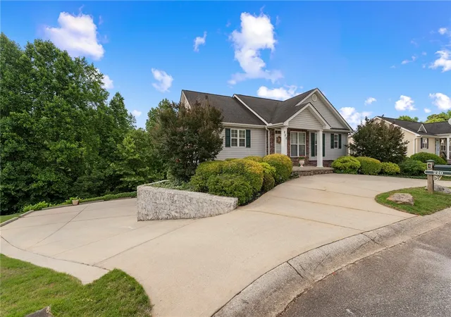 Photo 2 of Single family home for sale at 220 Wetland Way, Anderson, SC 29621 | MLS# 20301754 | Listing updated on 2026-09-18
