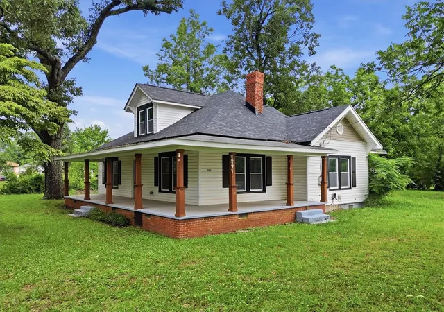 Photo 3 of Sale Pending at 202 Arrowood Rd, Chesnee, SC 29323 | MLS# 20302015 | Listing updated on 2026-09-01