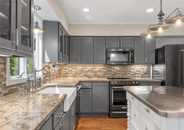 Photo 3 of Single family home for sale at 105 Spoon Ct, Westminster, SC 29693 | MLS# 20300841 | Listing updated on 2026-10-16