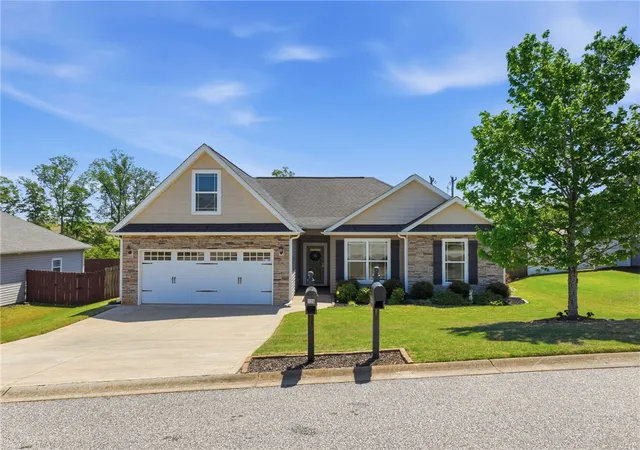 Photo 3 of Sale Pending at 126 Alberta Cir, Piedmont, SC 29673 | MLS# 20302068 | Listing updated on 2026-09-24