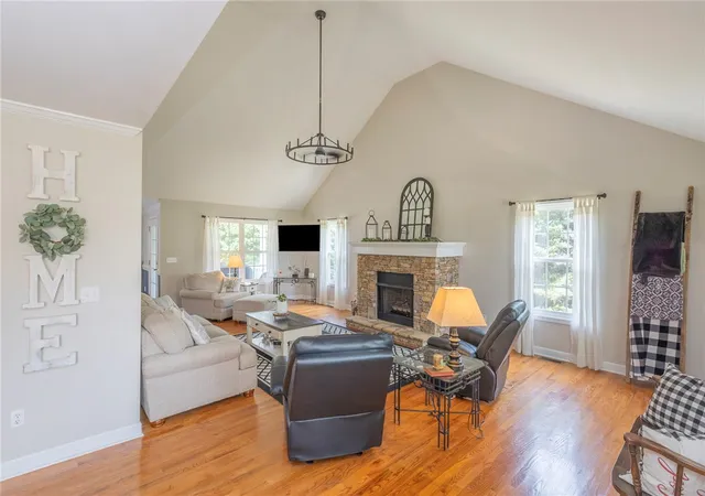 Photo 4 of Single family home for sale at 861 N Old Pendleton Rd, Liberty, SC 29657 | MLS# 20301883 | Listing updated on 2026-09-15