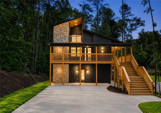 Photo 1 of Single family home for sale at 418 Tiger Ln, Westminster, SC 29693 | MLS# 20302199 | Listing updated on 2026-08-31