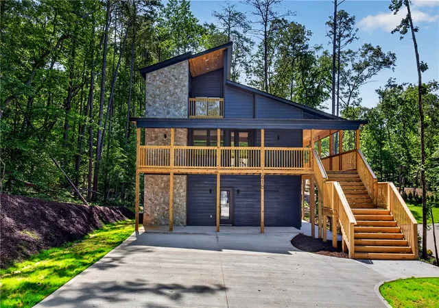 Photo 3 of Single family home for sale at 418 Tiger Ln, Westminster, SC 29693 | MLS# 20302199 | Listing updated on 2026-08-31