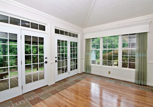 Photo 3 of Single family home for sale at 2223 Clearwater Point Dr, Seneca, SC 29672 | MLS# 20302217 | Listing updated on 2026-09-11