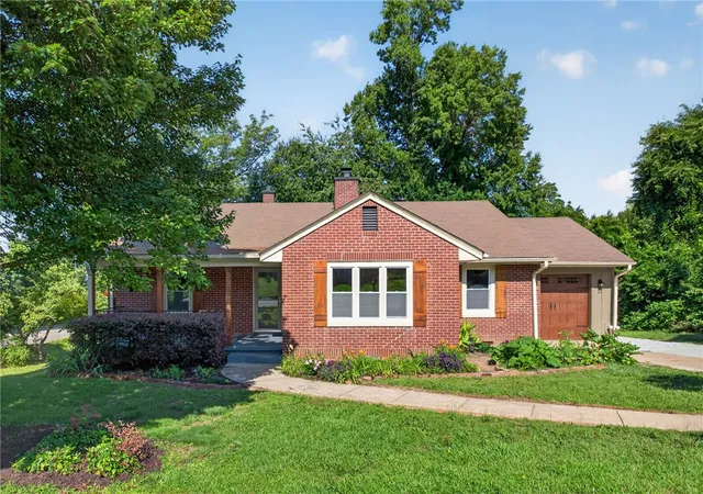 Photo 1 of Single family home for sale at 510 S Fairplay St, Seneca, SC 29678 | MLS# 20302656 | Listing updated on 2026-09-02