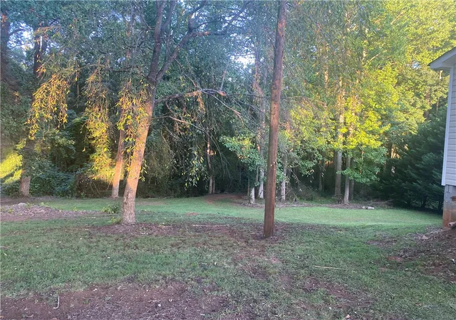 Photo 3 of Single family home for sale at 756 Maple Dr, Greer, SC 29651 | MLS# 20302815 | Listing updated on 2026-09-12