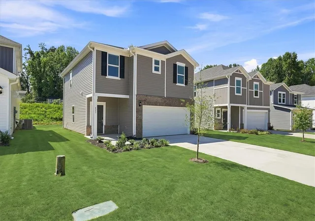 Photo 2 of Single family home for sale at 423 Upland Water Ct, Spartanburg, SC 29301 | MLS# 20302180 | Listing updated on 2026-09-24