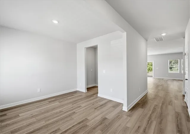 Photo 4 of Single family home for sale at 126 Blooming Meadow Rd, Piedmont, SC 29673 | MLS# 20302774 | Listing updated on 2026-09-27