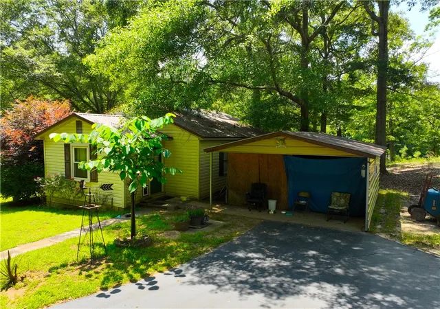 Photo 3 of Sale Pending at 1198 Mize Rd, Belton, SC 29627 | MLS# 20303102 | Listing updated on 2026-09-09