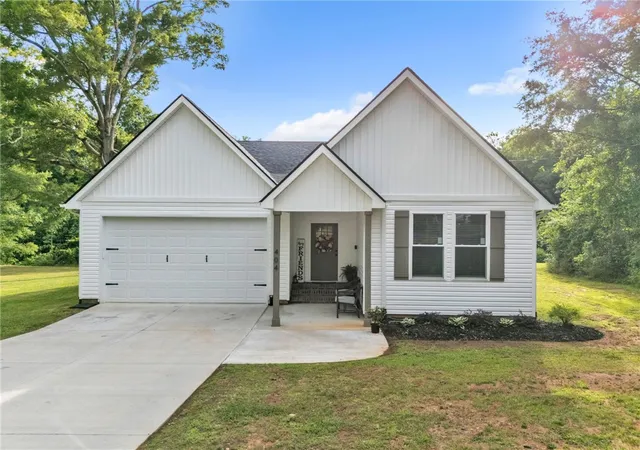 Photo 1 of Sale Pending at 404 Burrell St, Pendleton, SC 29670 | MLS# 20303212 | Listing updated on 2026-09-12