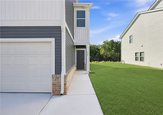 Photo 3 of Townhouse for sale at 442 Blissful Ct, Taylors, SC 29687 | MLS# 20303169 | Listing updated on 2026-09-14