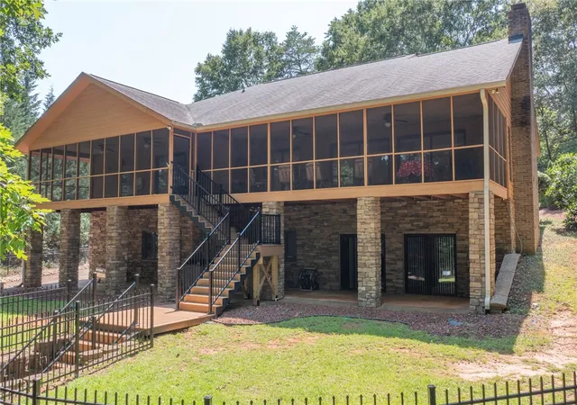 Photo 2 of Single family home for sale at 202 Plantation Point, Anderson, SC 29625 | MLS# 20302879 | Listing updated on 2026-09-17