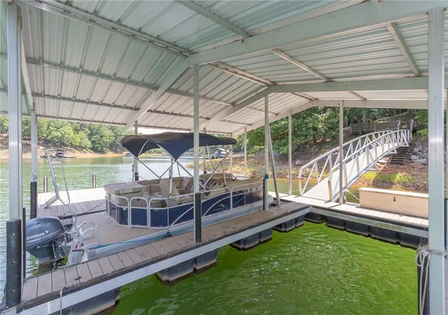 Photo 3 of Single family home for sale at 202 Plantation Point, Anderson, SC 29625 | MLS# 20302879 | Listing updated on 2026-09-17