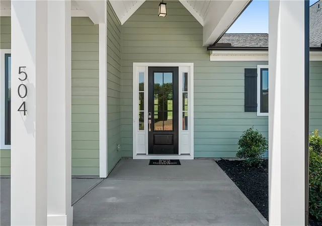 Photo 2 of Single family home for sale at 504 Tilman Ct, Anderson, SC 29621 | MLS# 20303499 | Listing updated on 2026-09-04