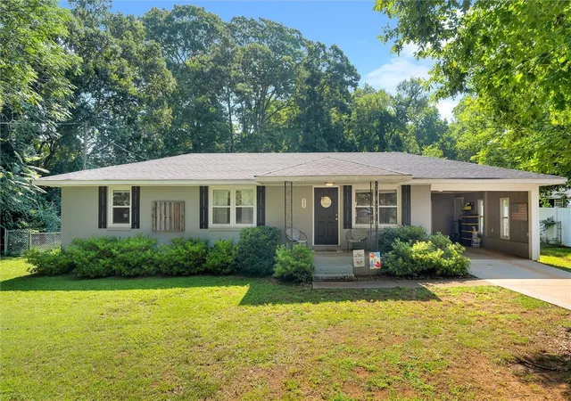 Photo 1 of Sale Pending at 303 Pennelly St, Anderson, SC 29626 | MLS# 20303601 | Listing updated on 2026-08-31