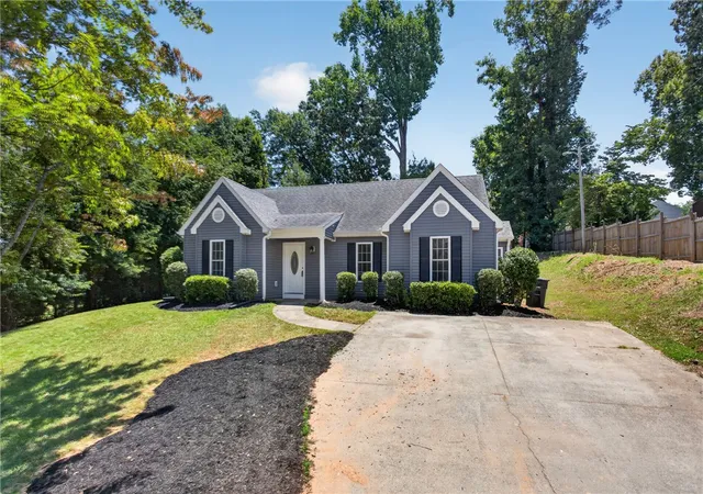 Photo 1 of Single family home for sale at 420 Sherwood Dr, Seneca, SC 29678 | MLS# 20303451 | Listing updated on 2026-09-01