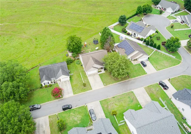 Photo 3 of Sale Pending at 402 Ashwood Ln, Anderson, SC 29625 | MLS# 20303850 | Listing updated on 2026-09-11