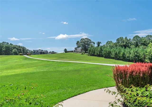 Photo 2 of Single family home for sale at 221 Heaven View Dr, Walhalla, SC 29691 | MLS# 20303918 | Listing updated on 2026-08-31