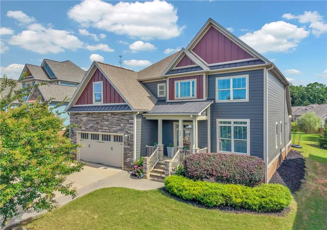 Photo 1 of Single family home for sale at 203 Boulder Dr, Piedmont, SC 29673 | MLS# 20304240 | Listing updated on 2026-09-10