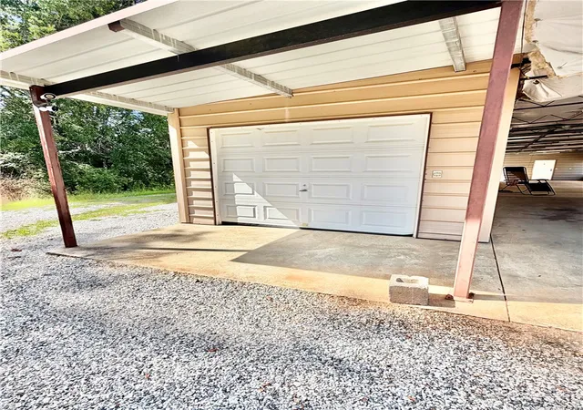 Photo 4 of Manufactured home for sale at 1549 Greenfield Rd, Westminster, SC 29693 | MLS# 20304255 | Listing updated on 2026-10-01