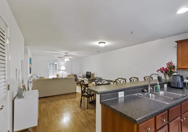 Listing Photo 5 - Condo for sale in building located at 99 Wyatt Ave, Clemson, SC 29631 - Unit #611