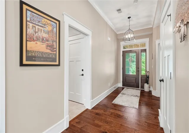 Photo 3 of Sale Pending at 9 Silkvine Ct, Travelers Rest, SC 29690 | MLS# 20304600 | Listing updated on 2026-09-25
