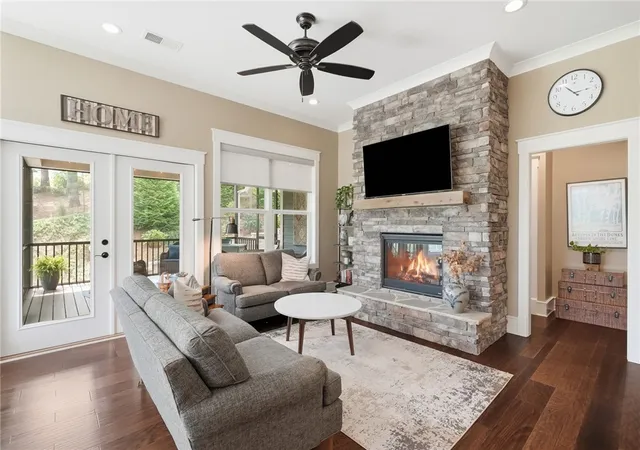 Photo 4 of Sale Pending at 9 Silkvine Ct, Travelers Rest, SC 29690 | MLS# 20304600 | Listing updated on 2026-09-25