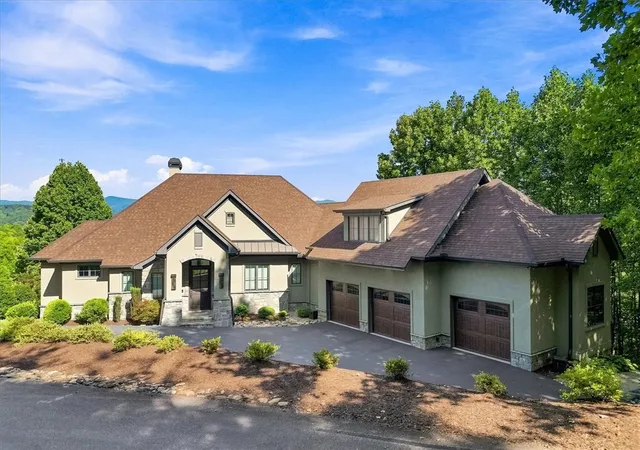 Photo 1 of Single family home for sale at 11 Clermont Ct, Travelers Rest, SC 29690 | MLS# 20304523 | Listing updated on 2026-09-09
