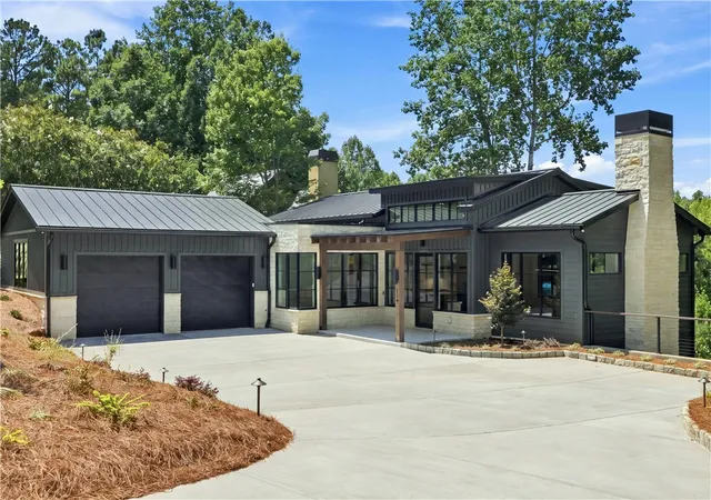 Photo 3 of Single family home for sale at 119 Button Bush Trl, Six Mile, SC 29682 | MLS# 20304607 | Listing updated on 2026-10-16