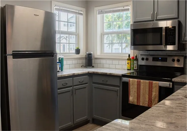 Listing Photo 5 - Condo for sale in building located at 186 University Vlg Dr, Central, SC 29630 - Unit #D
