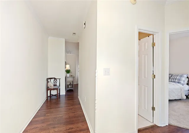 Photo 2 of Single family home for sale at 5 Raintree Cvs Dr, Taylors, SC 29687 | MLS# 20304168 | Listing updated on 2026-09-21