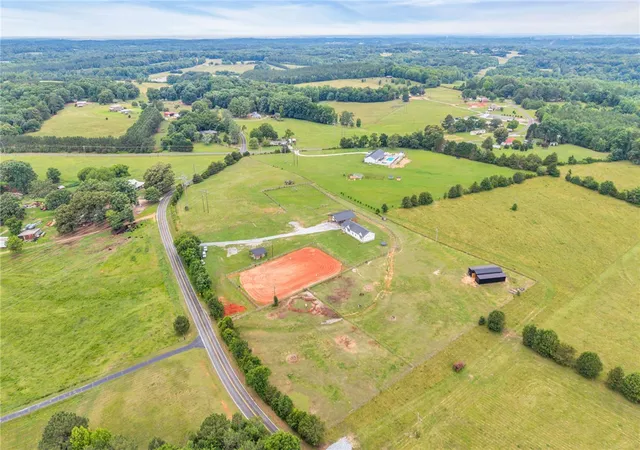 Photo 1 of Manufactured home for sale at 615 Wilson Rd, Central, SC 29630 | MLS# 20305111 | Listing updated on 2026-09-05