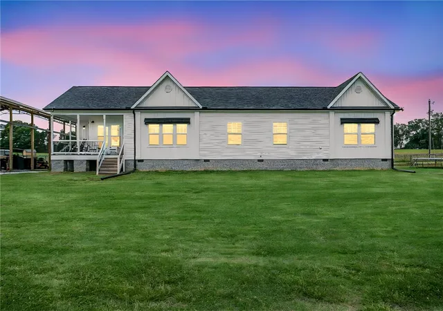Photo 2 of Manufactured home for sale at 615 Wilson Rd, Central, SC 29630 | MLS# 20305111 | Listing updated on 2026-09-05