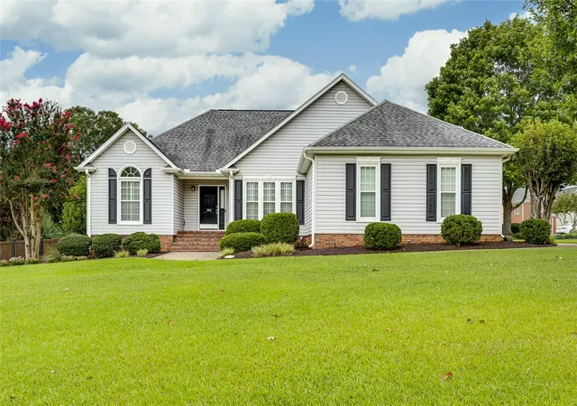 Photo 1 of Sale Pending at 302 Wild Rice Dr, Simpsonville, SC 29681 | MLS# 20305278 | Listing updated on 2026-10-23
