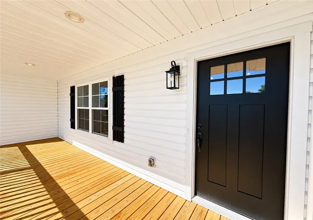 Photo 3 of Single family home for sale at 106 W South 6th St, Seneca, SC 29678 | MLS# 20305319 | Listing updated on 2026-10-28