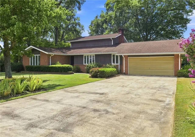 Photo 1 of Single family home for sale at 2901 Echo Trl, Anderson, SC 29621 | MLS# 20304696 | Listing updated on 2026-09-20