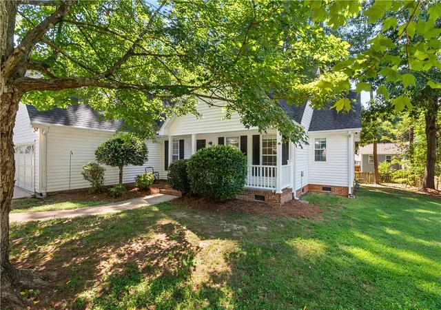 Photo 2 of Single family home for sale at 103 Loden Ct, Simpsonville, SC 29680 | MLS# 20305477 | Listing updated on 2026-09-16