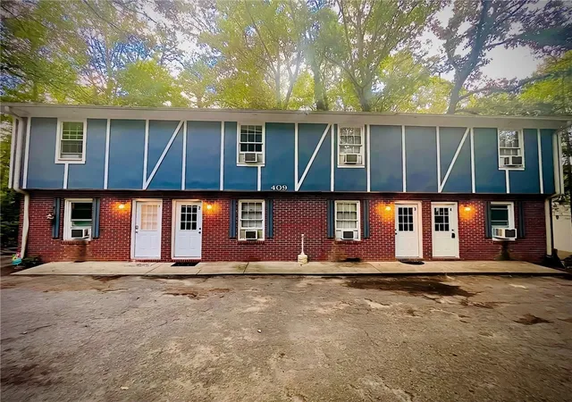 Photo 2 of Multi family home for sale at 409 Lindsay Rd, Clemson, SC 29631 | MLS# 20305536 | Listing updated on 2026-09-01