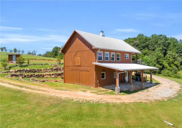Single family home for sale at 498 Raines Rd, Mountain Rest, SC 29664 | MLS# 20305280