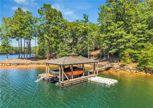 Photo 2 of Single family home for sale at 105 Burwood Ct, Sunset, SC 29685 | MLS# 20305621 | Listing updated on 2026-08-31
