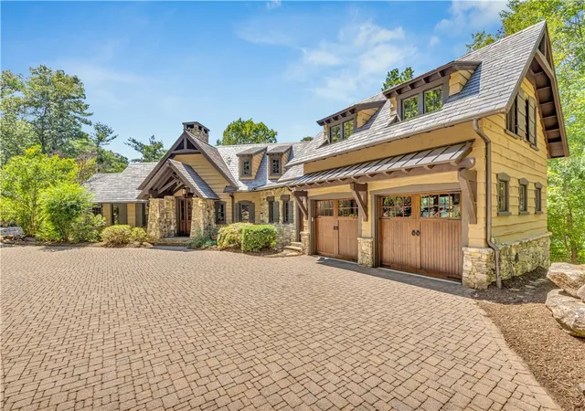 Photo 4 of Single family home for sale at 105 Burwood Ct, Sunset, SC 29685 | MLS# 20305621 | Listing updated on 2026-08-31