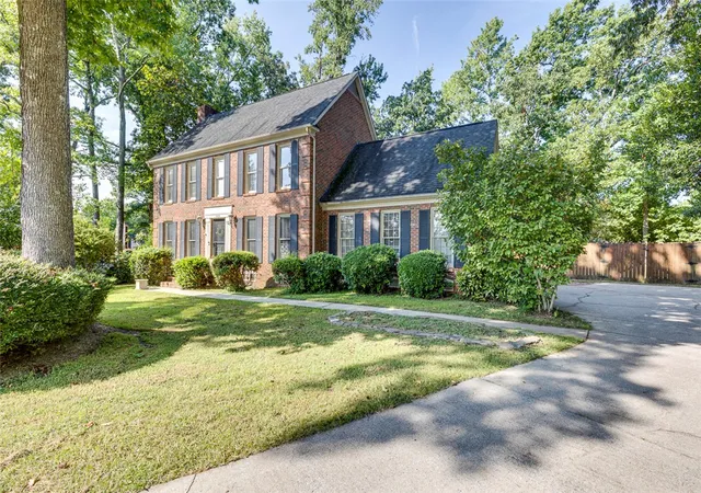 Photo 3 of Single family home for sale at 109 Smithwood Ct, Simpsonville, SC 29681 | MLS# 20305535 | Listing updated on 2026-09-16